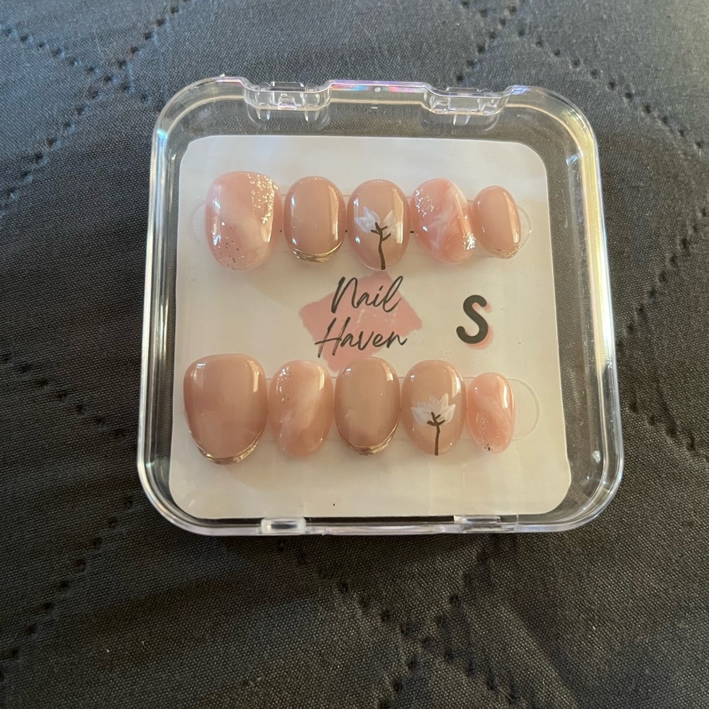 Pink Press-On Nails